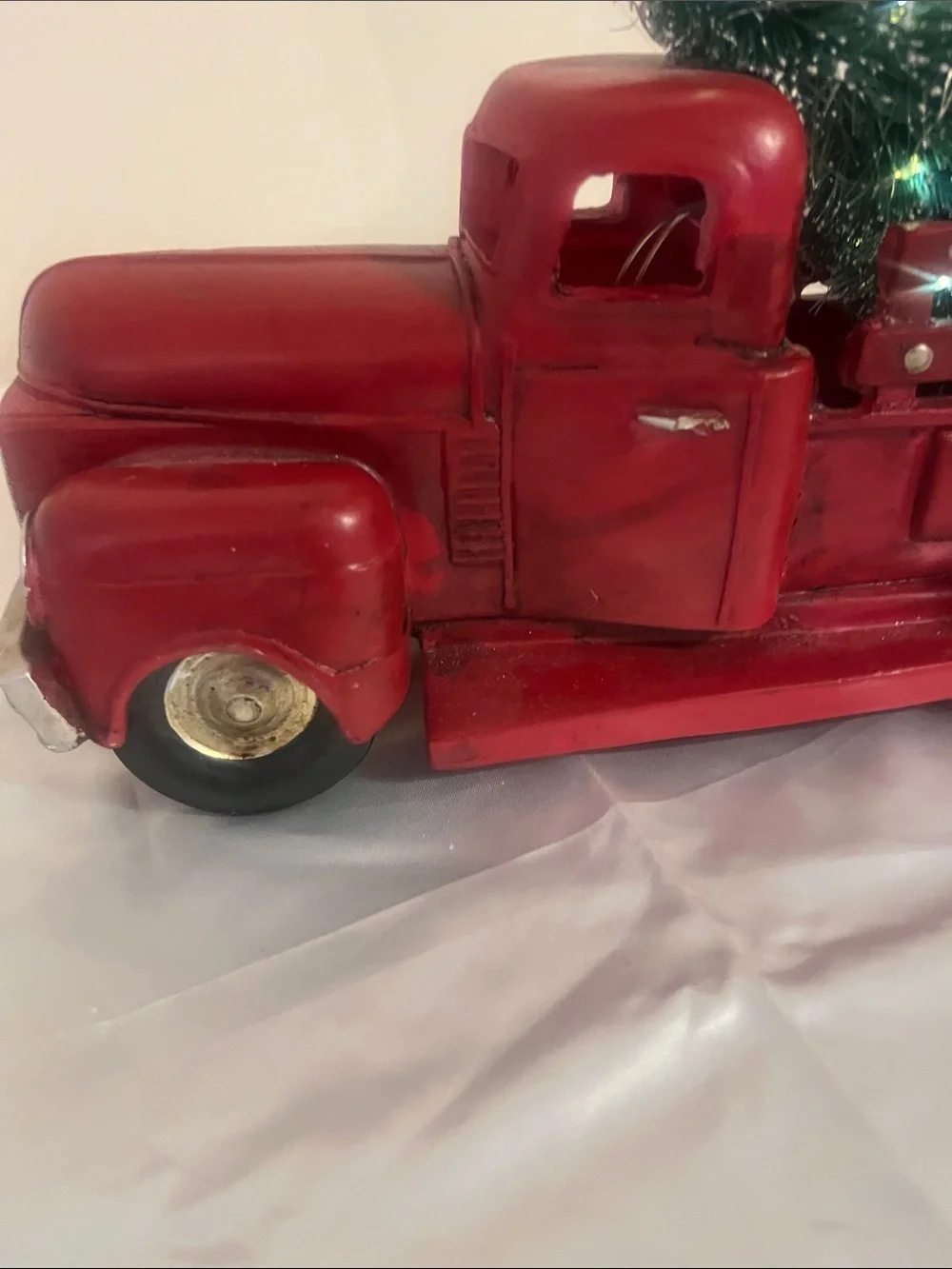The Unbranded Brand classic red